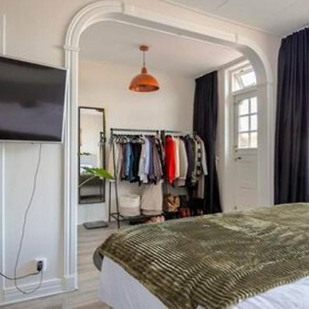 Een Heerlijke Woning Op Loopafstand Van Centrum! 陆瓦尔登 外观 照片