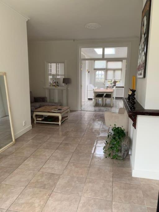 Een Heerlijke Woning Op Loopafstand Van Centrum! 陆瓦尔登 外观 照片